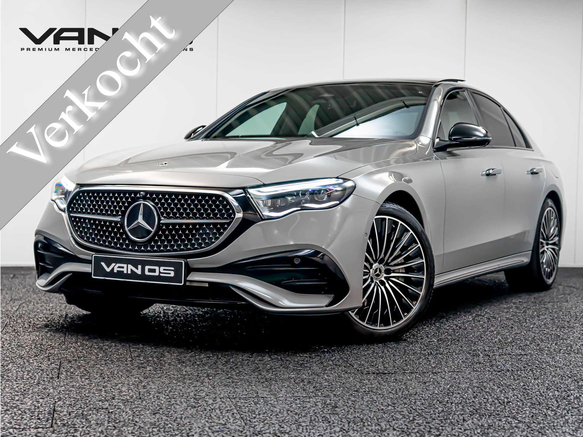 Mercedes-Benz E-Klasse E 300 e 4MATIC AMG Line Advanced Plus | Pano 45630926-0.jpg | Partner Website