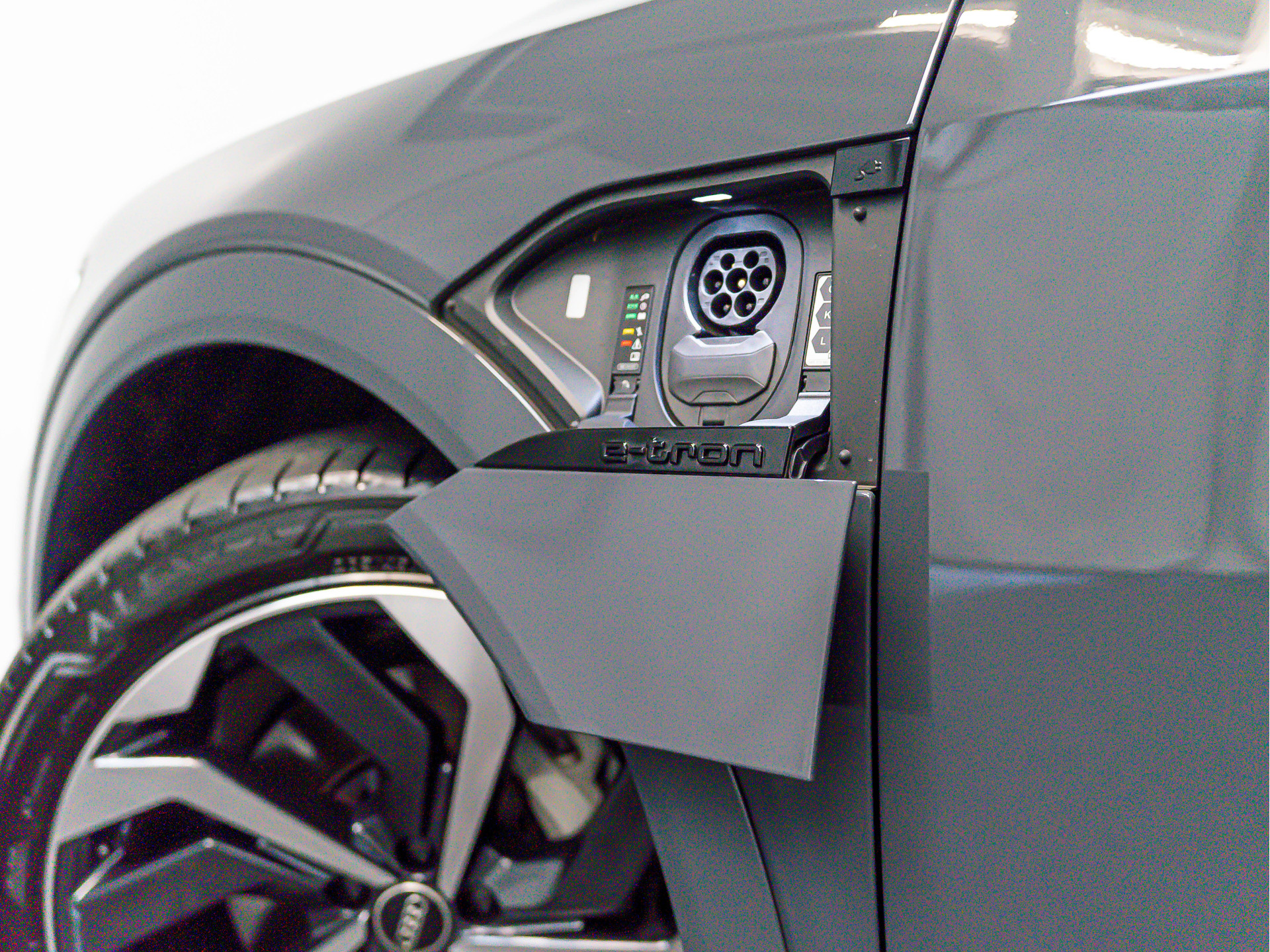 Audi Q8 Sportback e-tron 55 quattro Advanced Edition Plus 115 kWh | € 49.500 ex BTW | Trekhaak afn. 46882559-22.jpg | Partner Website