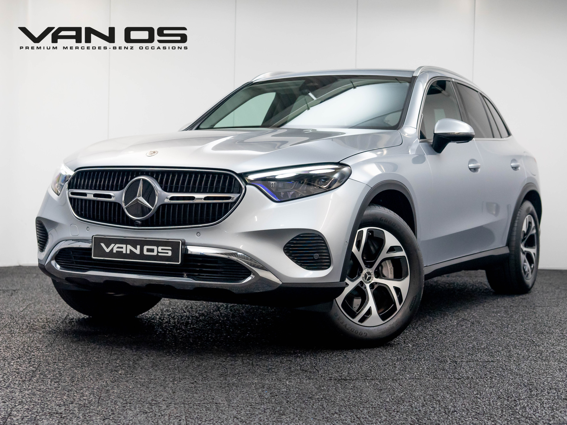 Mercedes-Benz GLC GLC 300e 4MATIC | Luchtvering | Achteras sturing | Digital Light 47159393-0.jpg | Partner Website